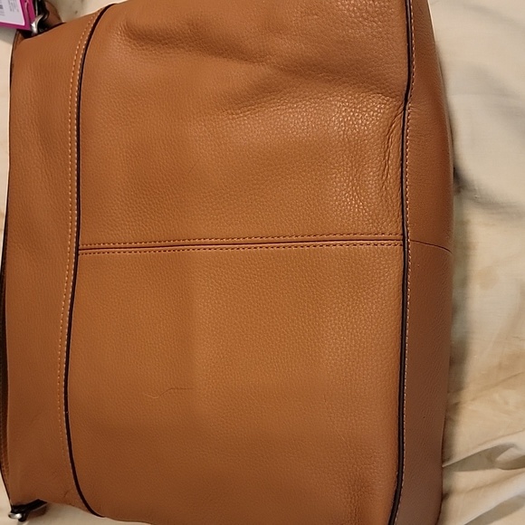 NWT leather Vince Camuto handbag 12 in (L) 11 in (H) 3 in (W) Carmel tan (color) - Picture 3 of 5